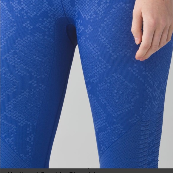 Lululemon In The Flow Crops - Picture 4 of 12